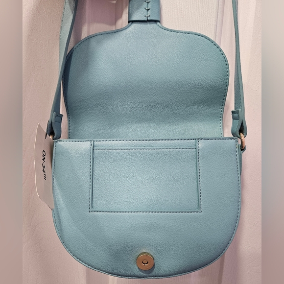 🥳 HOST PICK 🥳 Macy's On 34th Leather Holmme Saddle Crossbody Bag - NWT - Picture 4 of 10